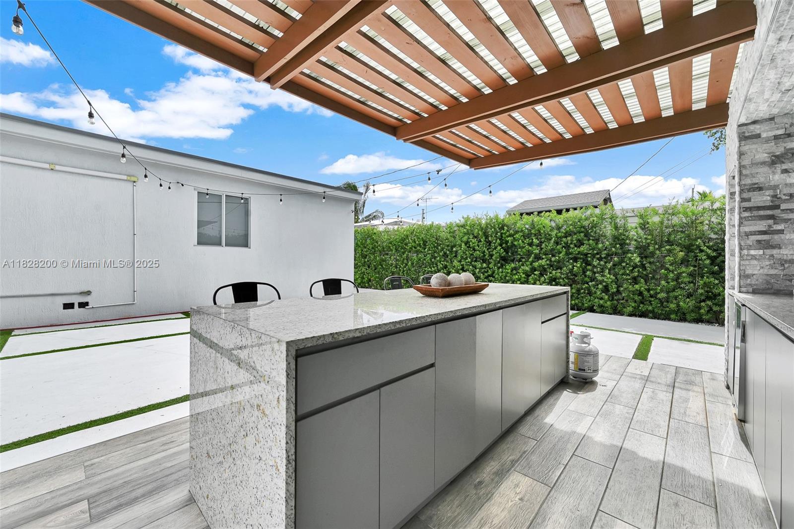PALM ESTATES - Residential