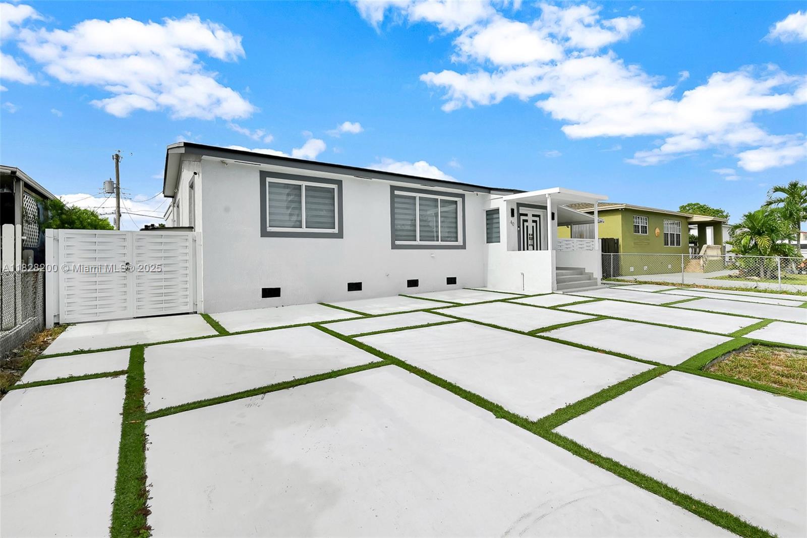 PALM ESTATES - Residential