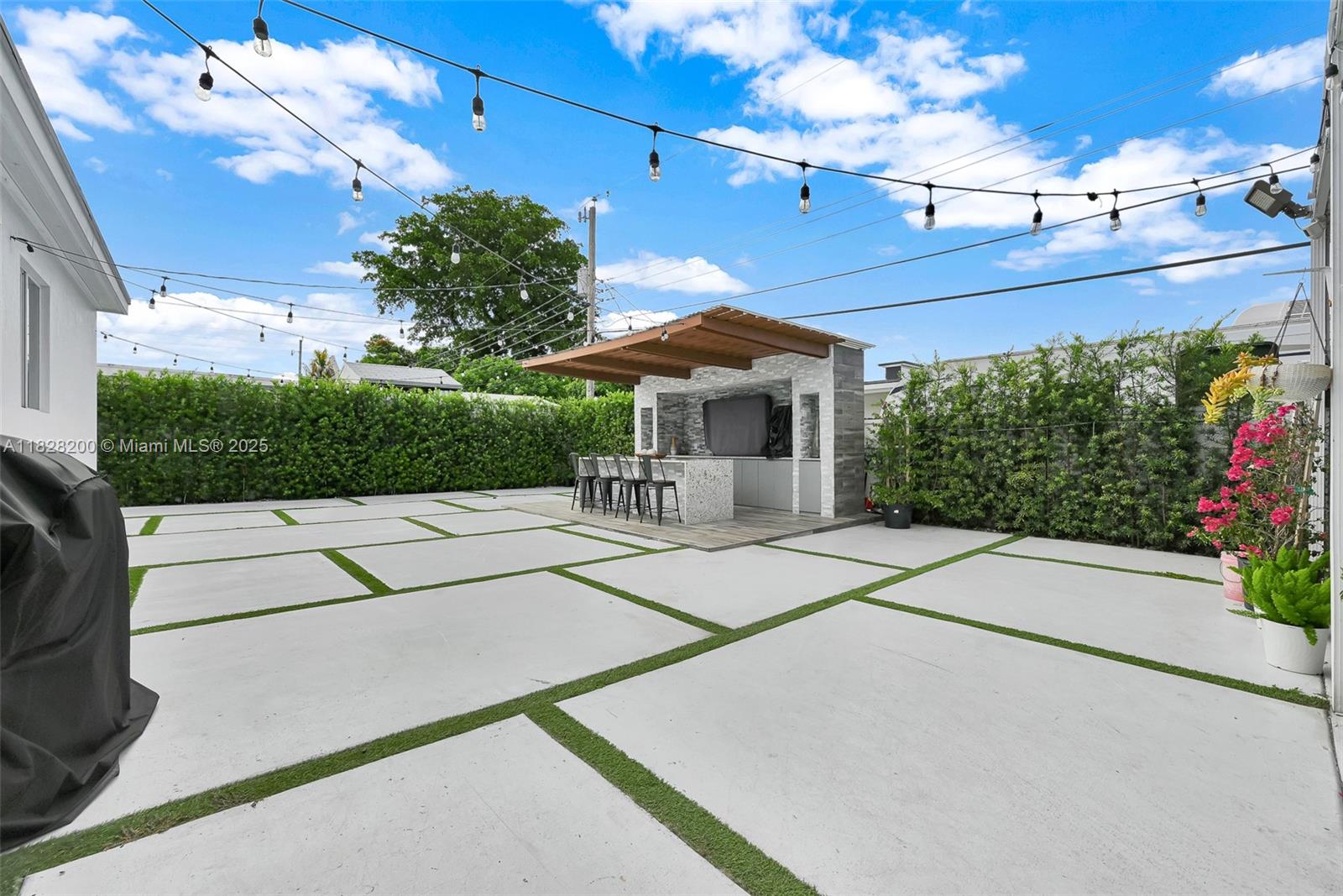 PALM ESTATES - Residential