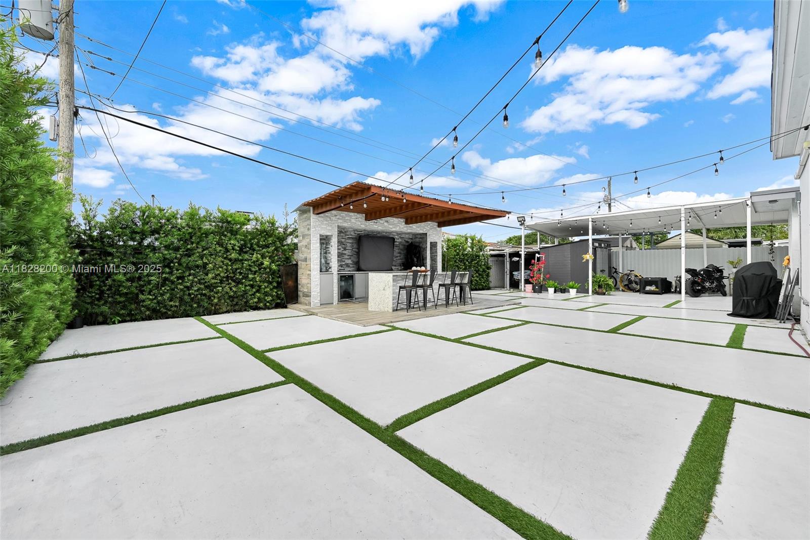 PALM ESTATES - Residential