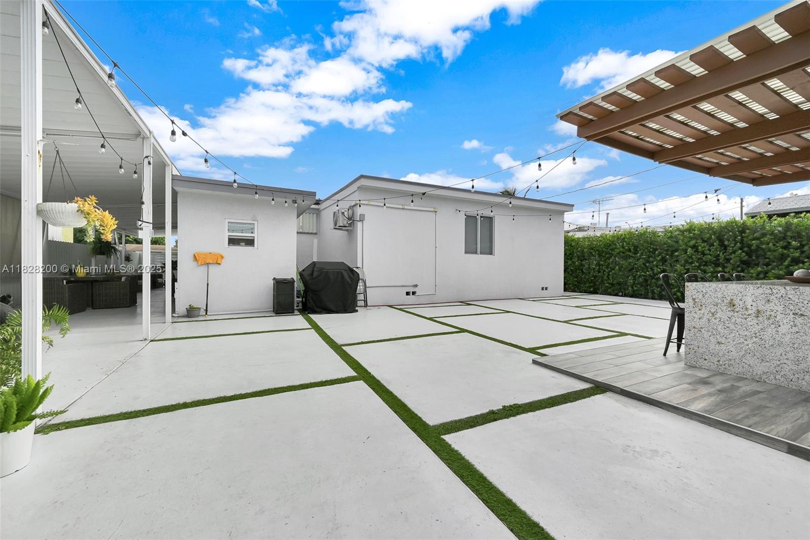PALM ESTATES - Residential