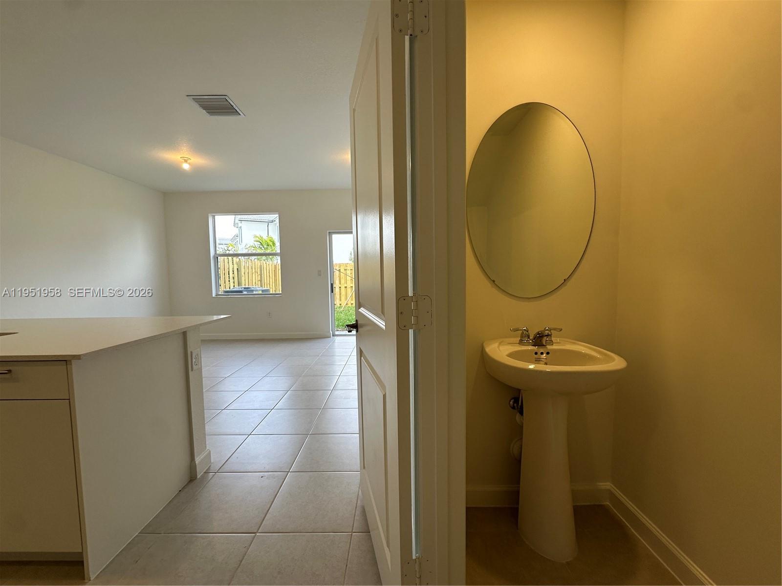 CEDAR POINTE - Residential