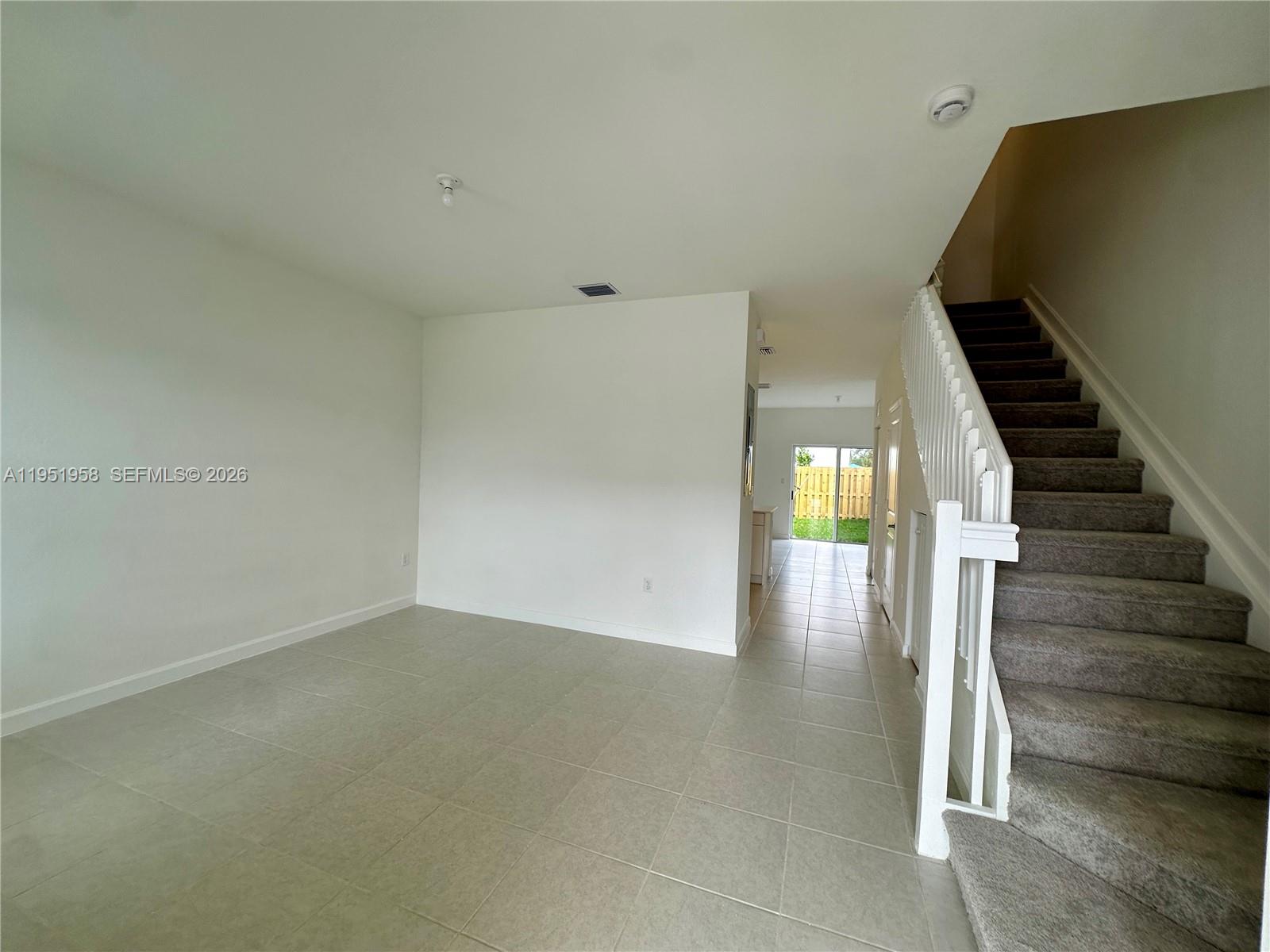 CEDAR POINTE - Residential