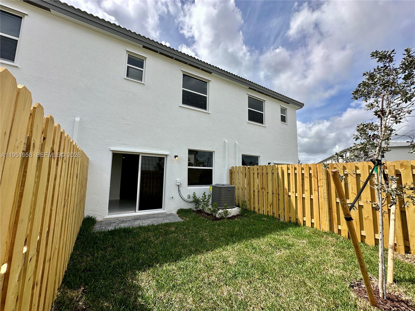 CEDAR POINTE - Residential