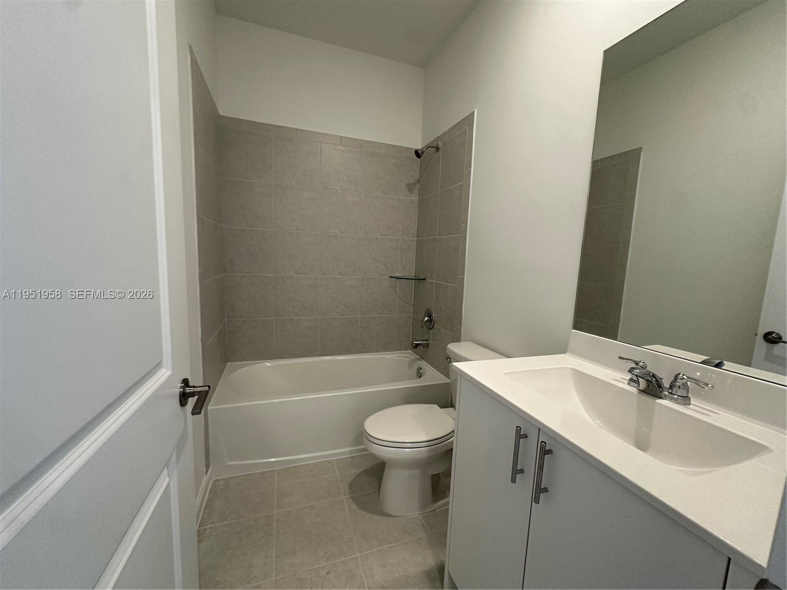 CEDAR POINTE - Residential