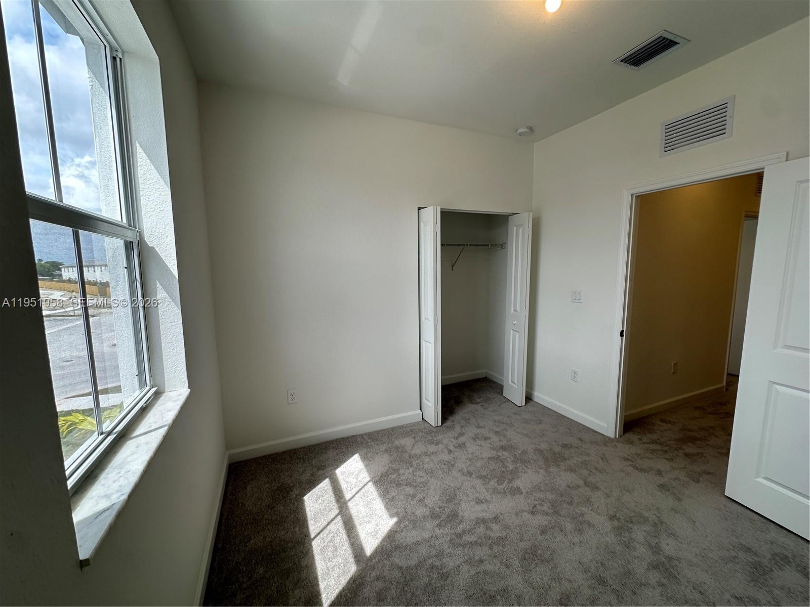 CEDAR POINTE - Residential
