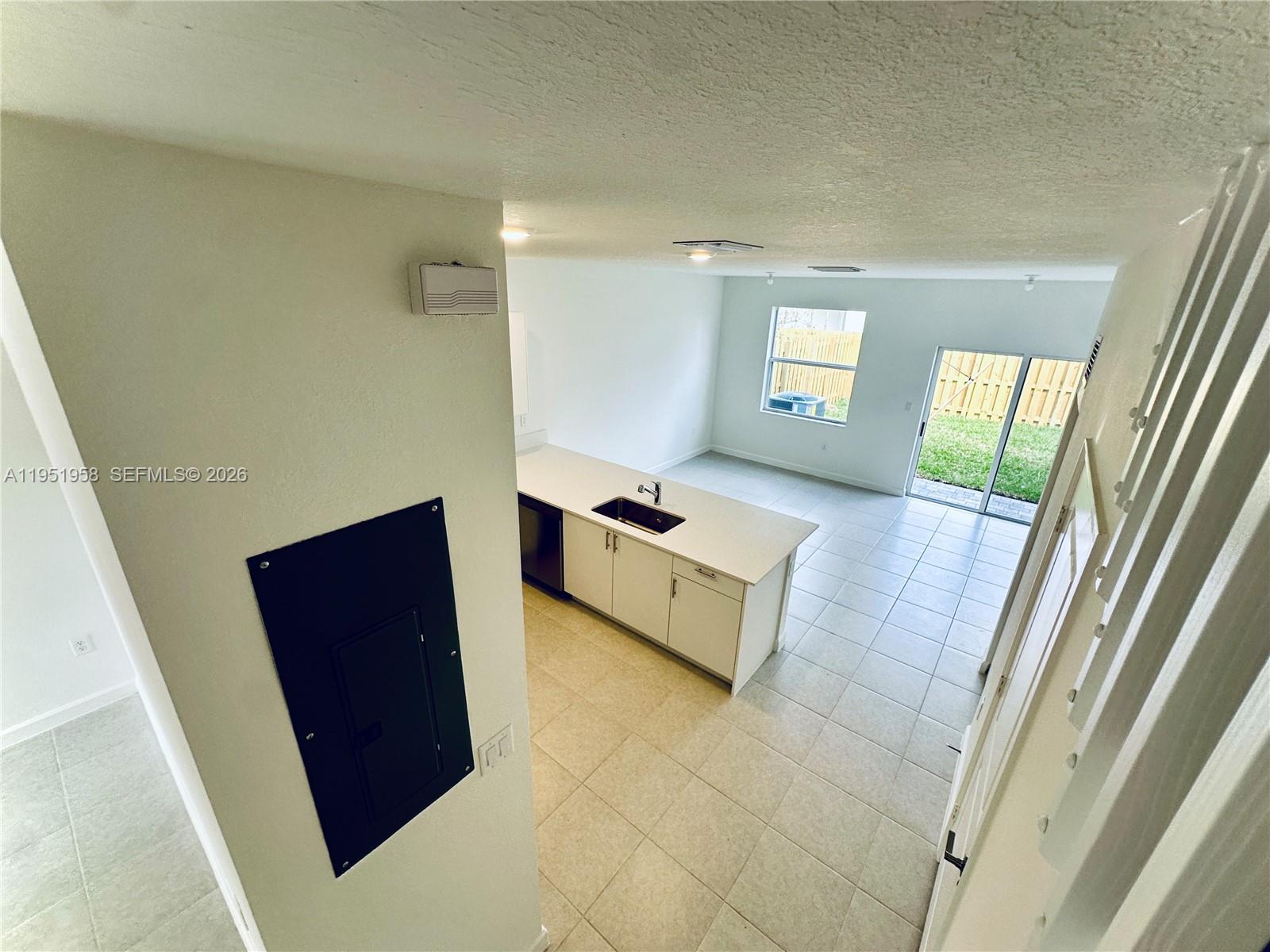 CEDAR POINTE - Residential
