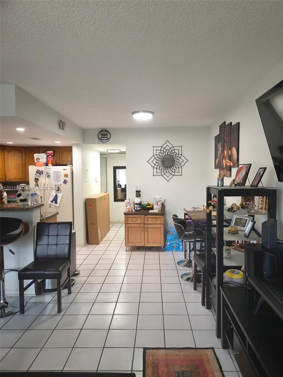 Rented until March 2027 for $2200. Located in an excellent point of the city, Two story townhome, 2/2 near Doral, Miami Airport, major shopping center, expressways, buses. Complex resort style, gated community with pool, clubhouse, playground. Investors are welcome!! Low association fee. Tenant occupied