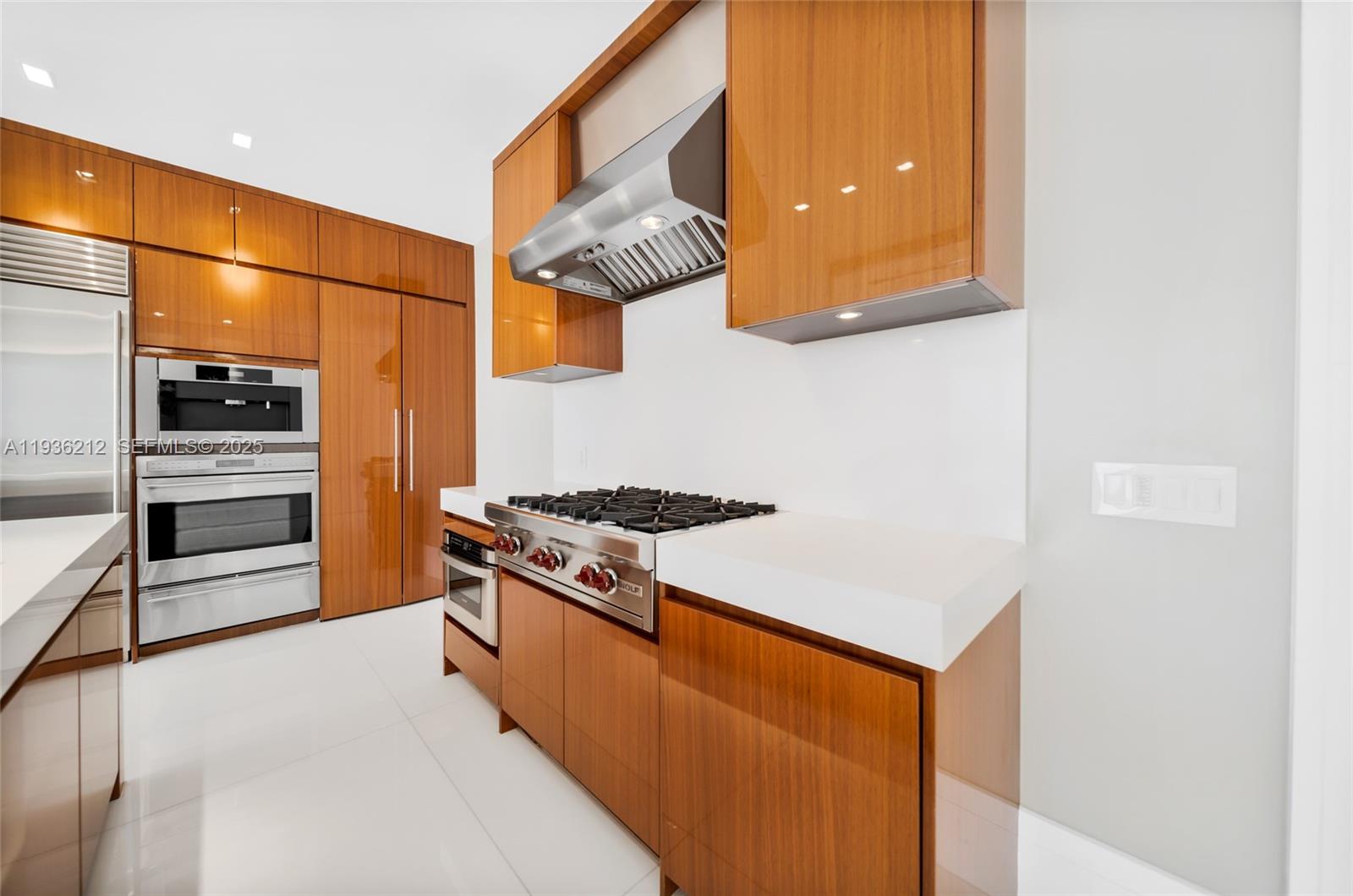 BAL HARBOUR NORTH SOUTH C - Residential