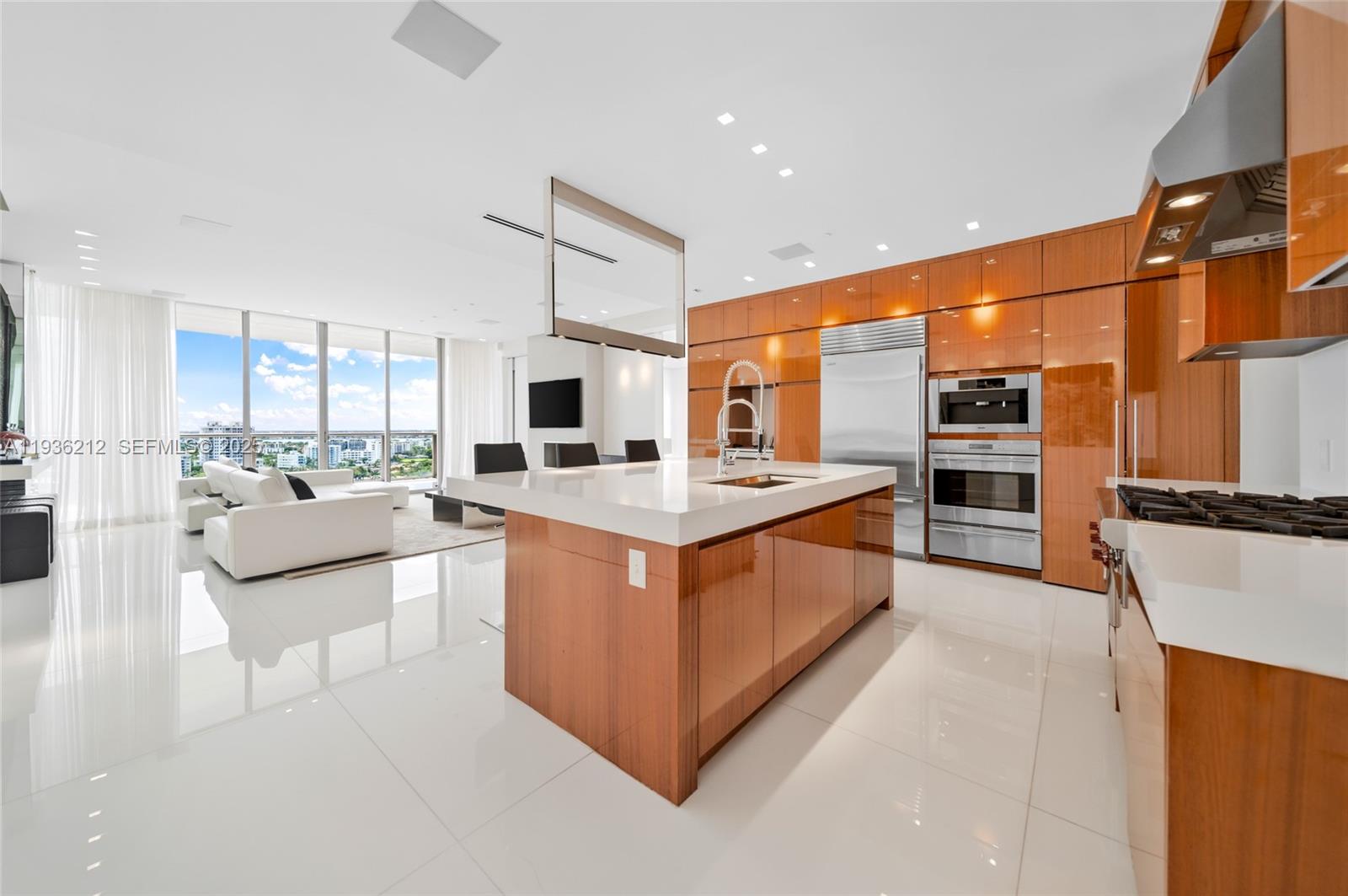 BAL HARBOUR NORTH SOUTH C - Residential