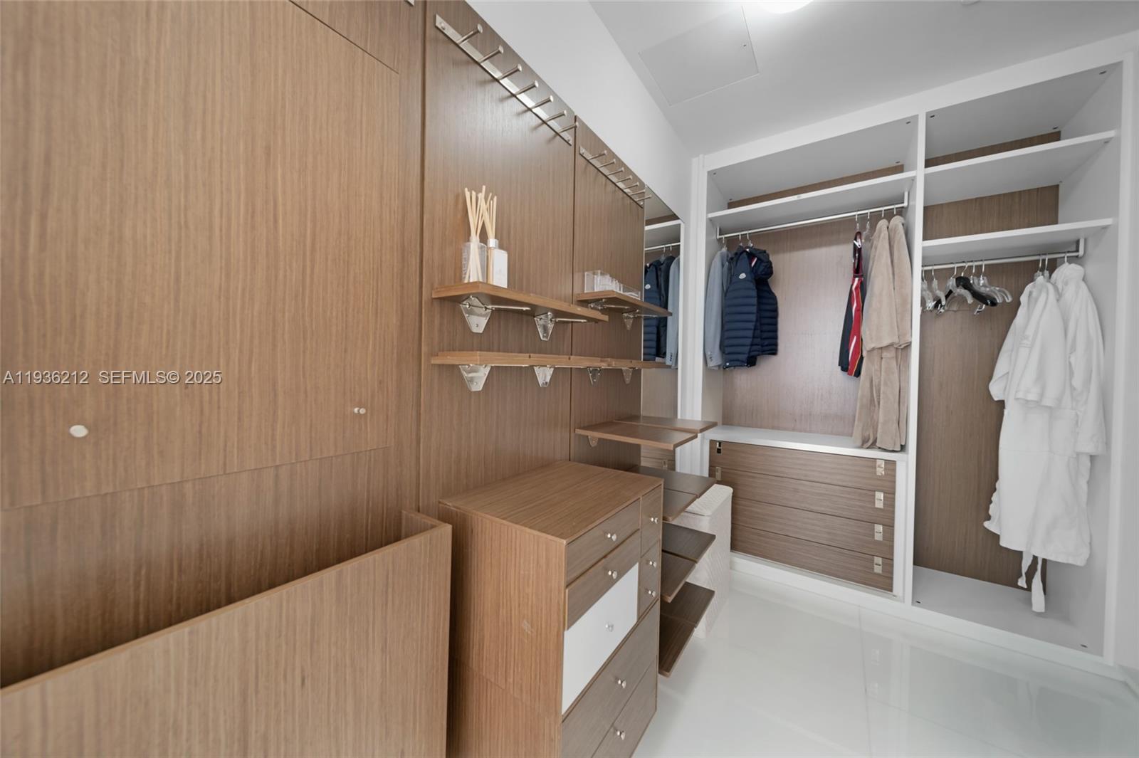BAL HARBOUR NORTH SOUTH C - Residential