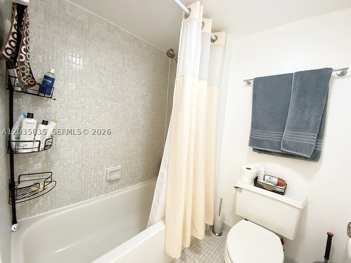 WINSTON TOWERS 700 CONDO - Residential Lease