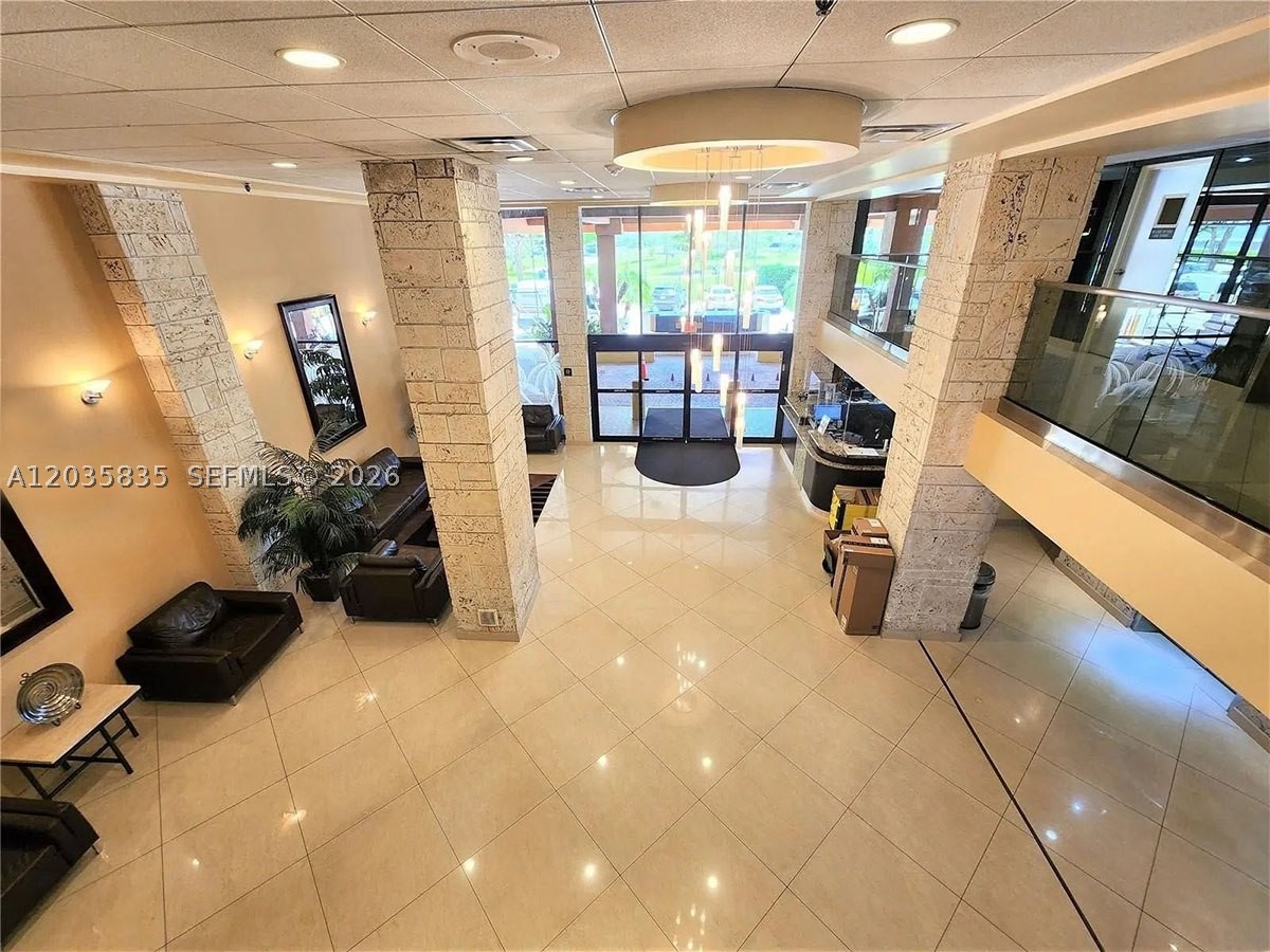 WINSTON TOWERS 700 CONDO - Residential Lease
