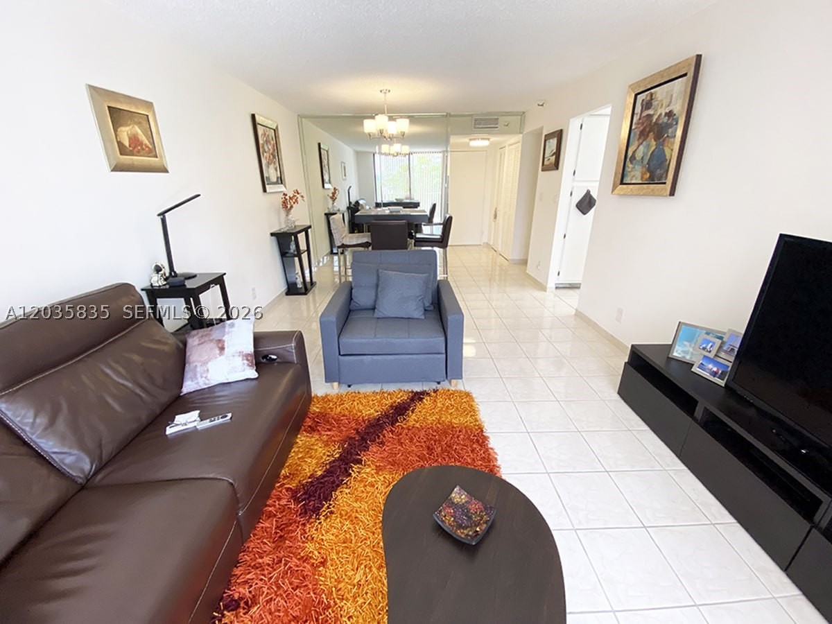WINSTON TOWERS 700 CONDO - Residential Lease