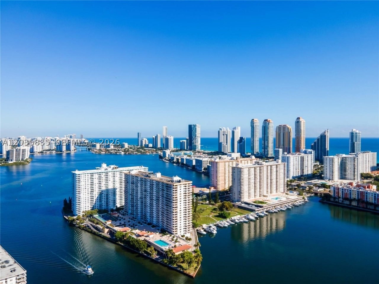 WINSTON TOWERS 700 CONDO - Residential Lease