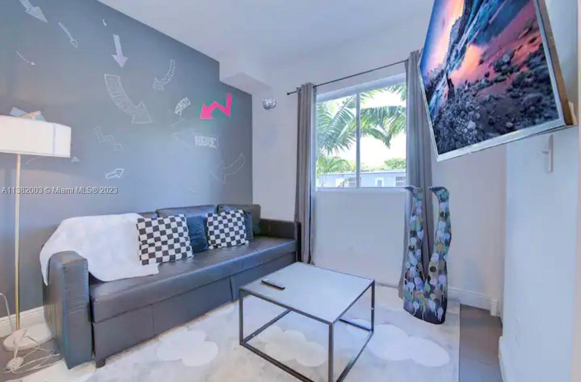 Wynwood Graffiti Building - Residential Lease