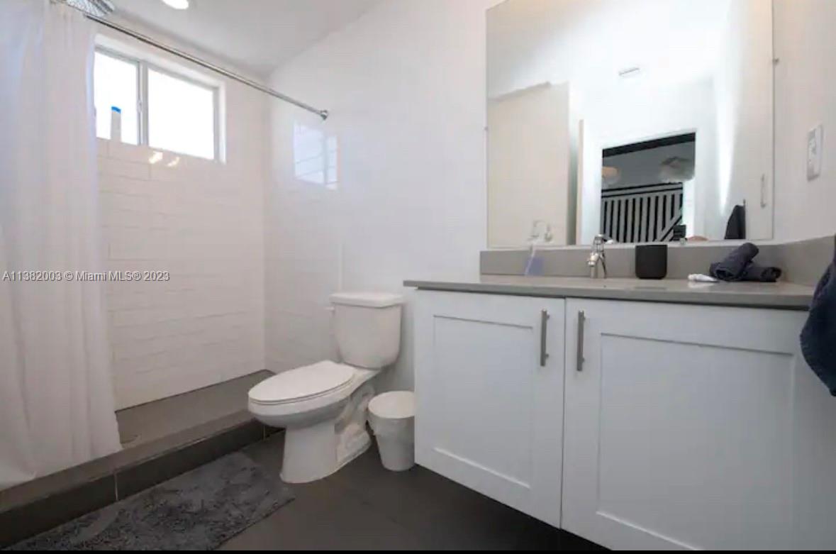 Wynwood Graffiti Building - Residential Lease