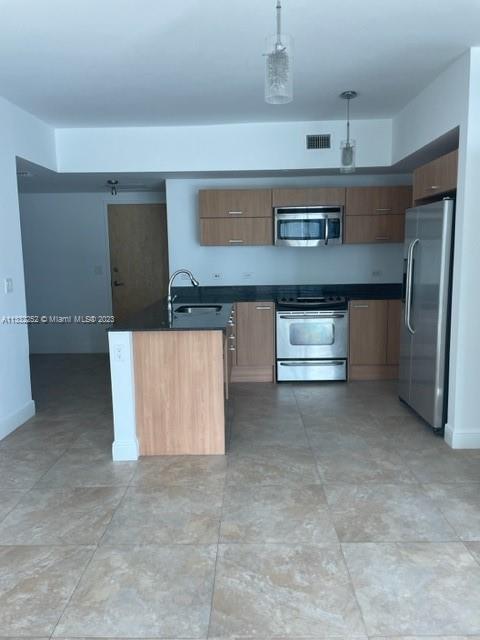 WIND CONDO - Residential Lease