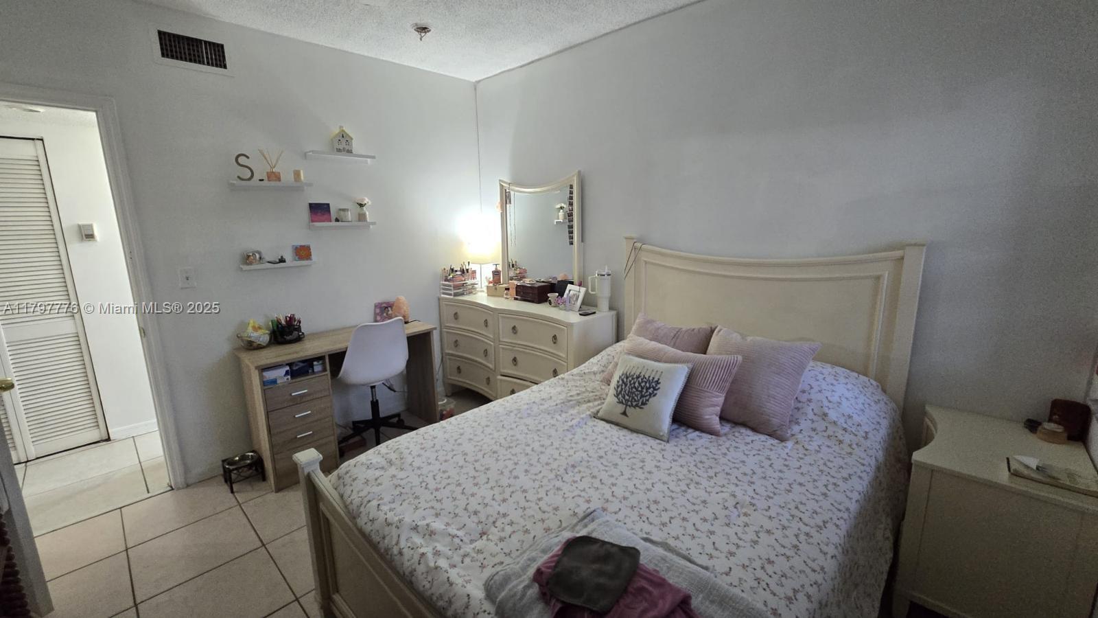 LAGO LINDO TOWNVILLAS CON - Residential