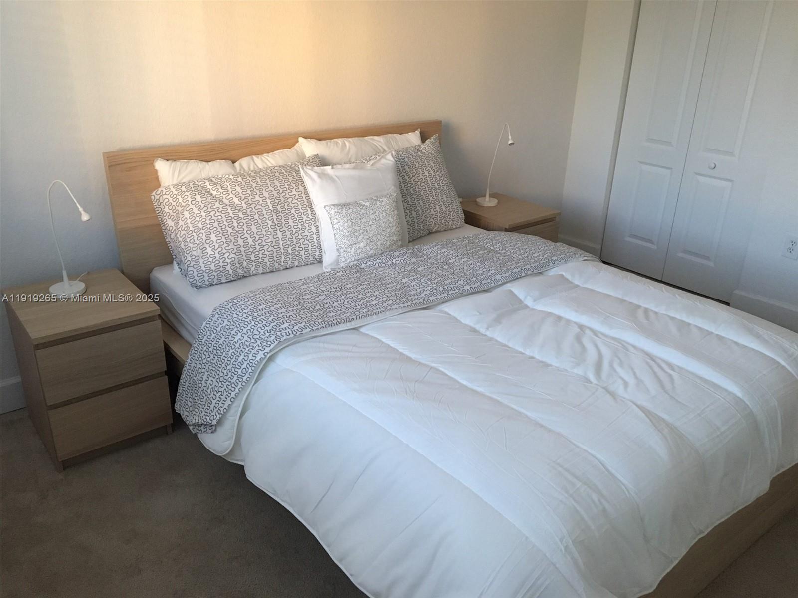 Valencia Condo - Residential Lease
