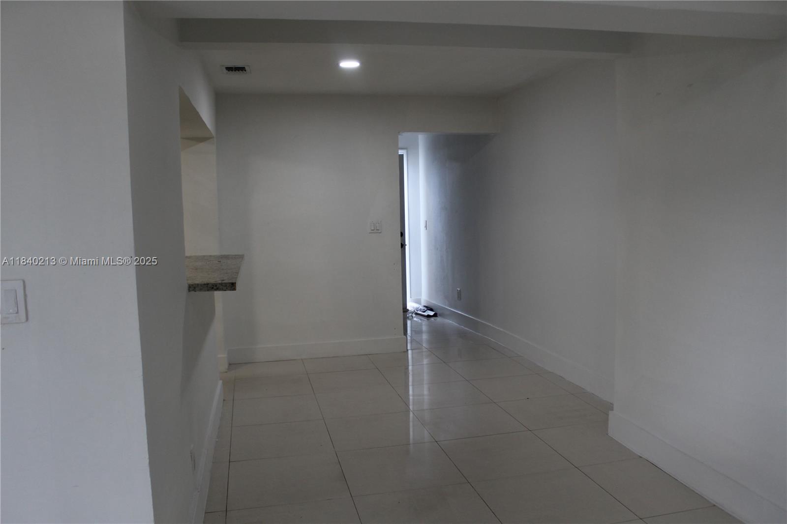 PALM LANE VILLA NO 4 - Residential