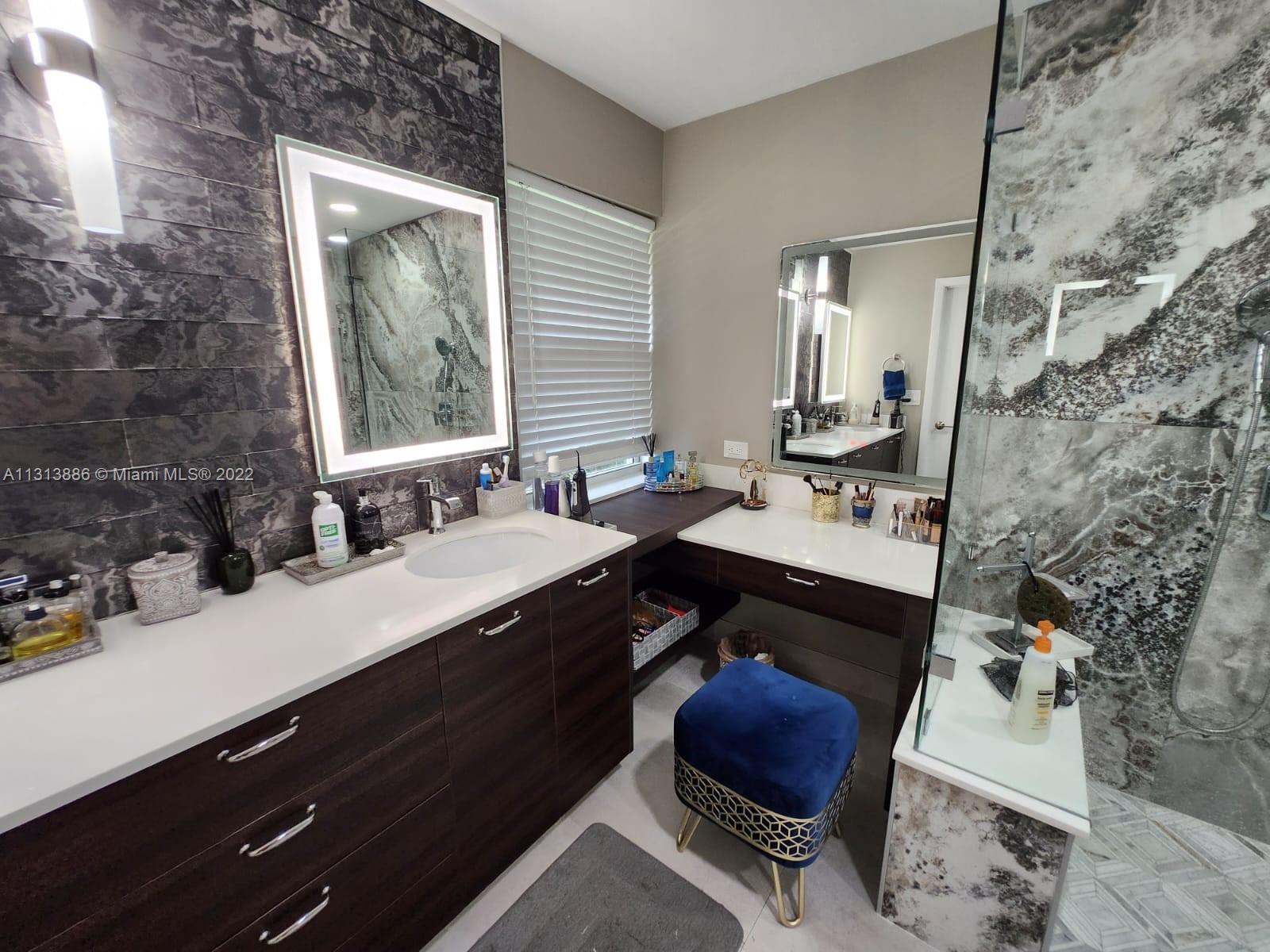 COUNTRY ADDRESS ENCORE - Residential Lease