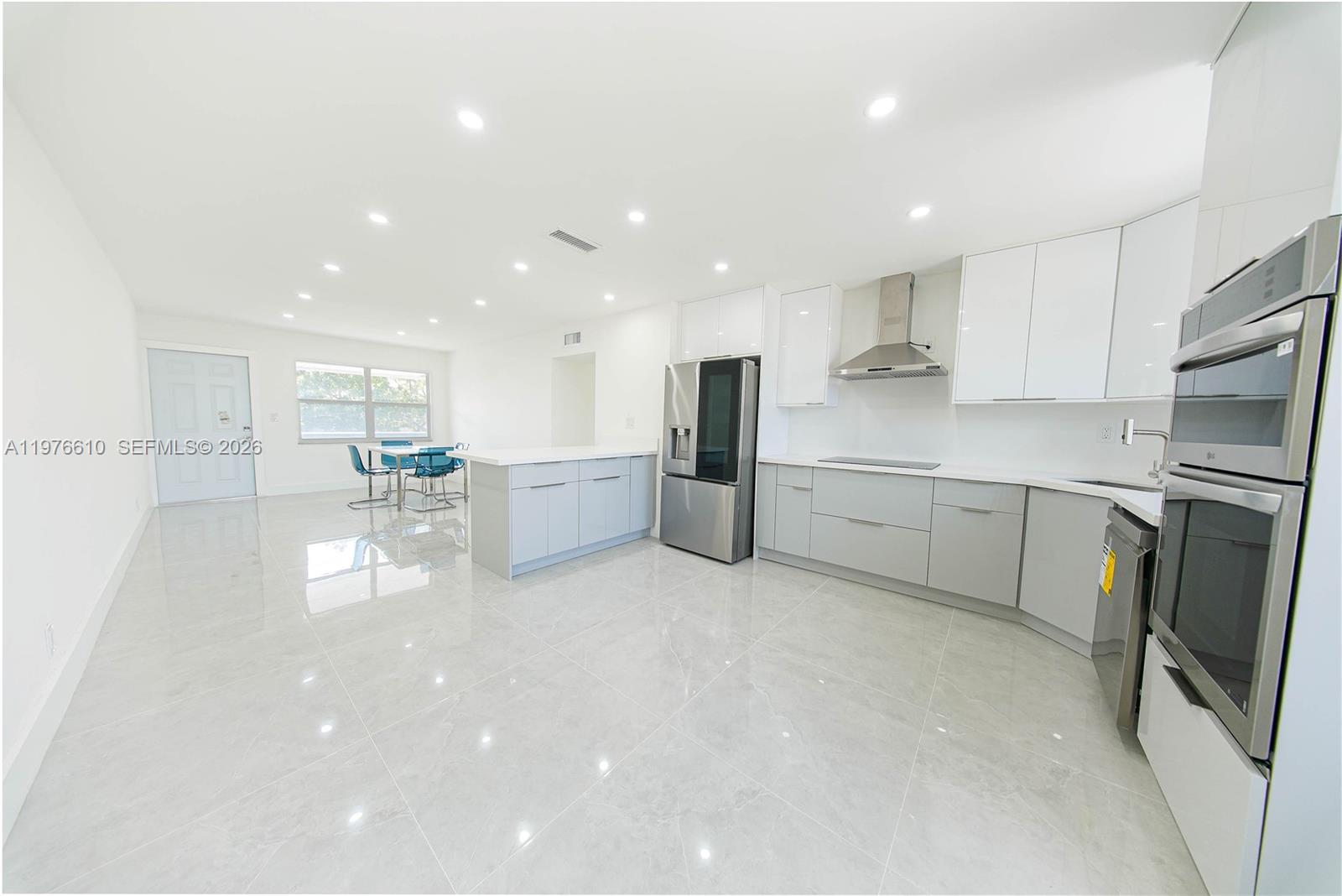 PELL MANOR CONDOMINIUM 3 - Residential