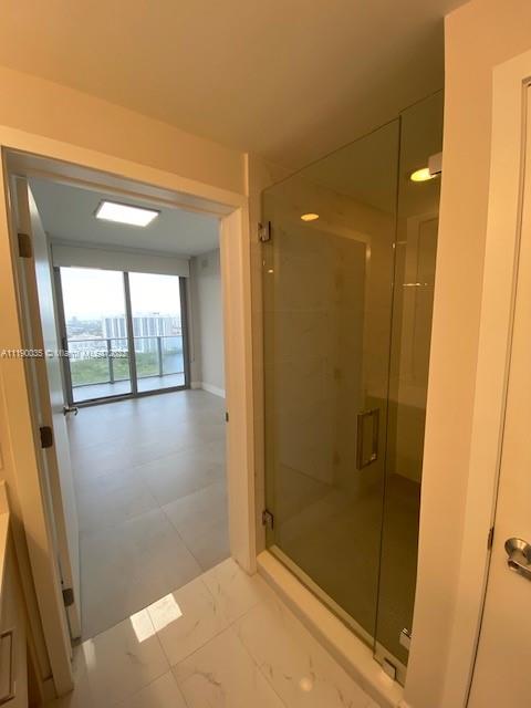 THE HARBOUR NORTH CONDO - Residential Lease