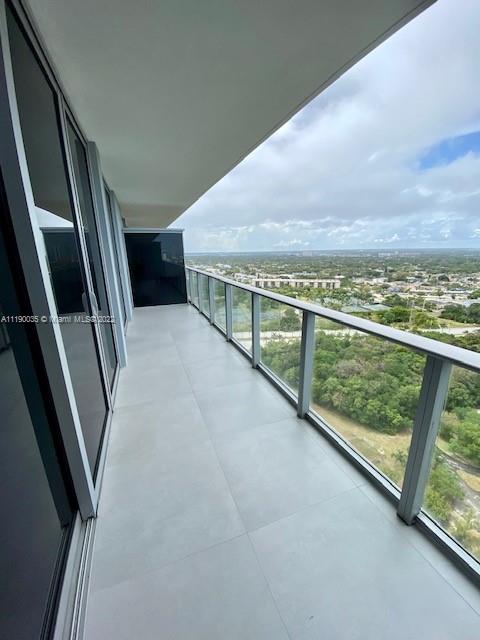 THE HARBOUR NORTH CONDO - Residential Lease