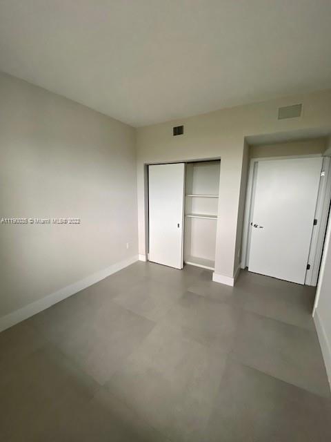 THE HARBOUR NORTH CONDO - Residential Lease