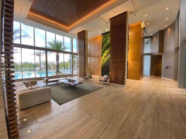 THE HARBOUR NORTH CONDO - Residential Lease