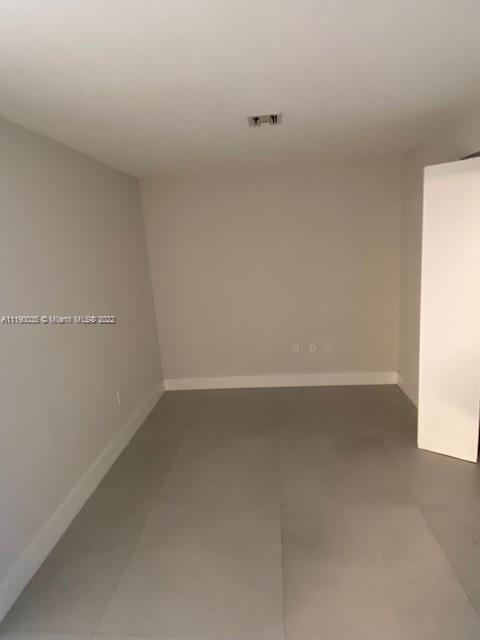 THE HARBOUR NORTH CONDO - Residential Lease
