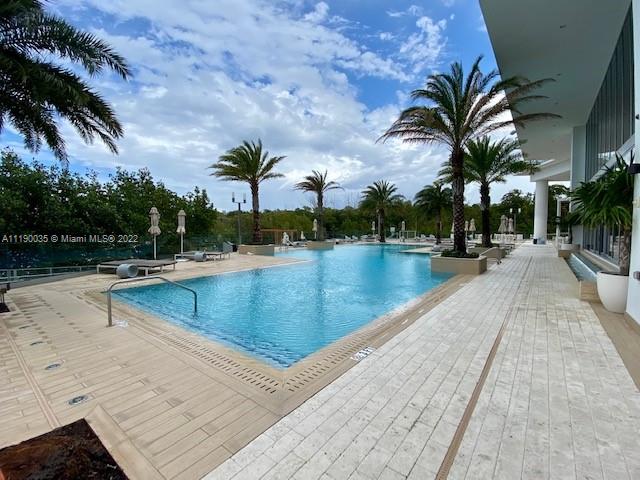 THE HARBOUR NORTH CONDO - Residential Lease