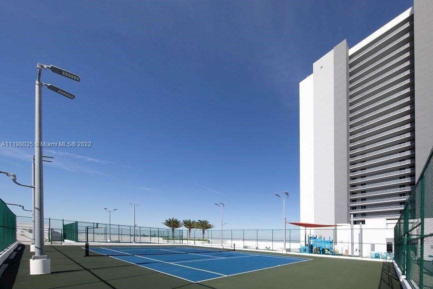 THE HARBOUR NORTH CONDO - Residential Lease