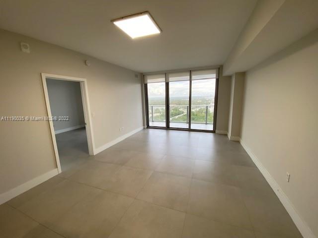 THE HARBOUR NORTH CONDO - Residential Lease