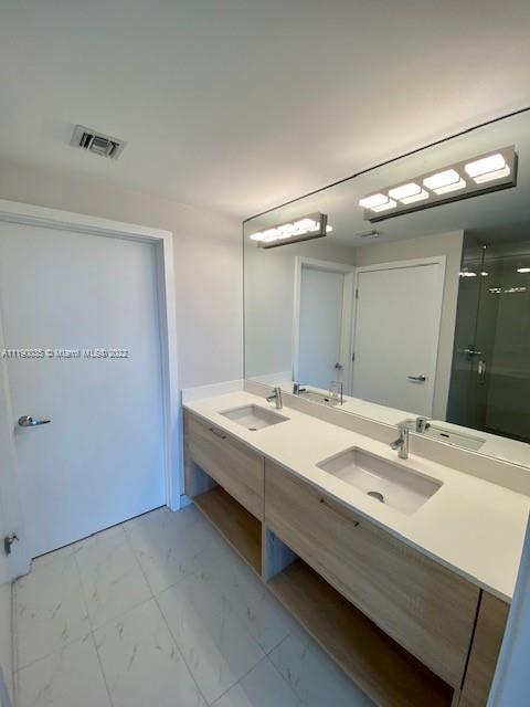 THE HARBOUR NORTH CONDO - Residential Lease