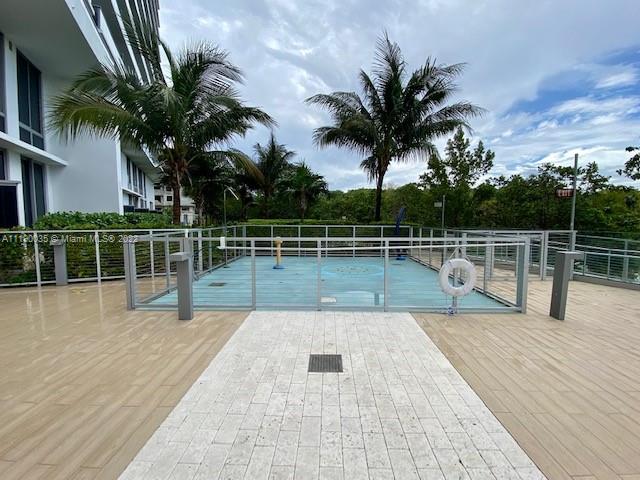 THE HARBOUR NORTH CONDO - Residential Lease