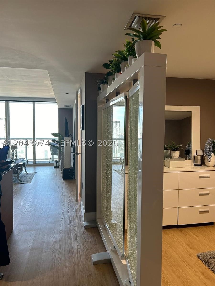 50 BISCAYNE CONDO - Residential Lease