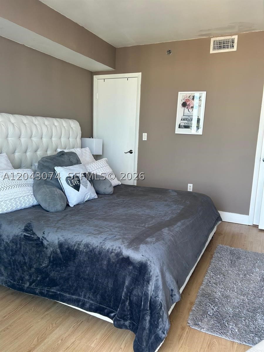 50 BISCAYNE CONDO - Residential Lease