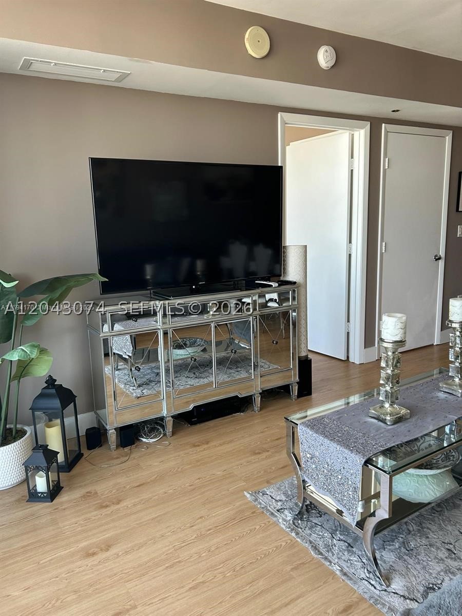 50 BISCAYNE CONDO - Residential Lease