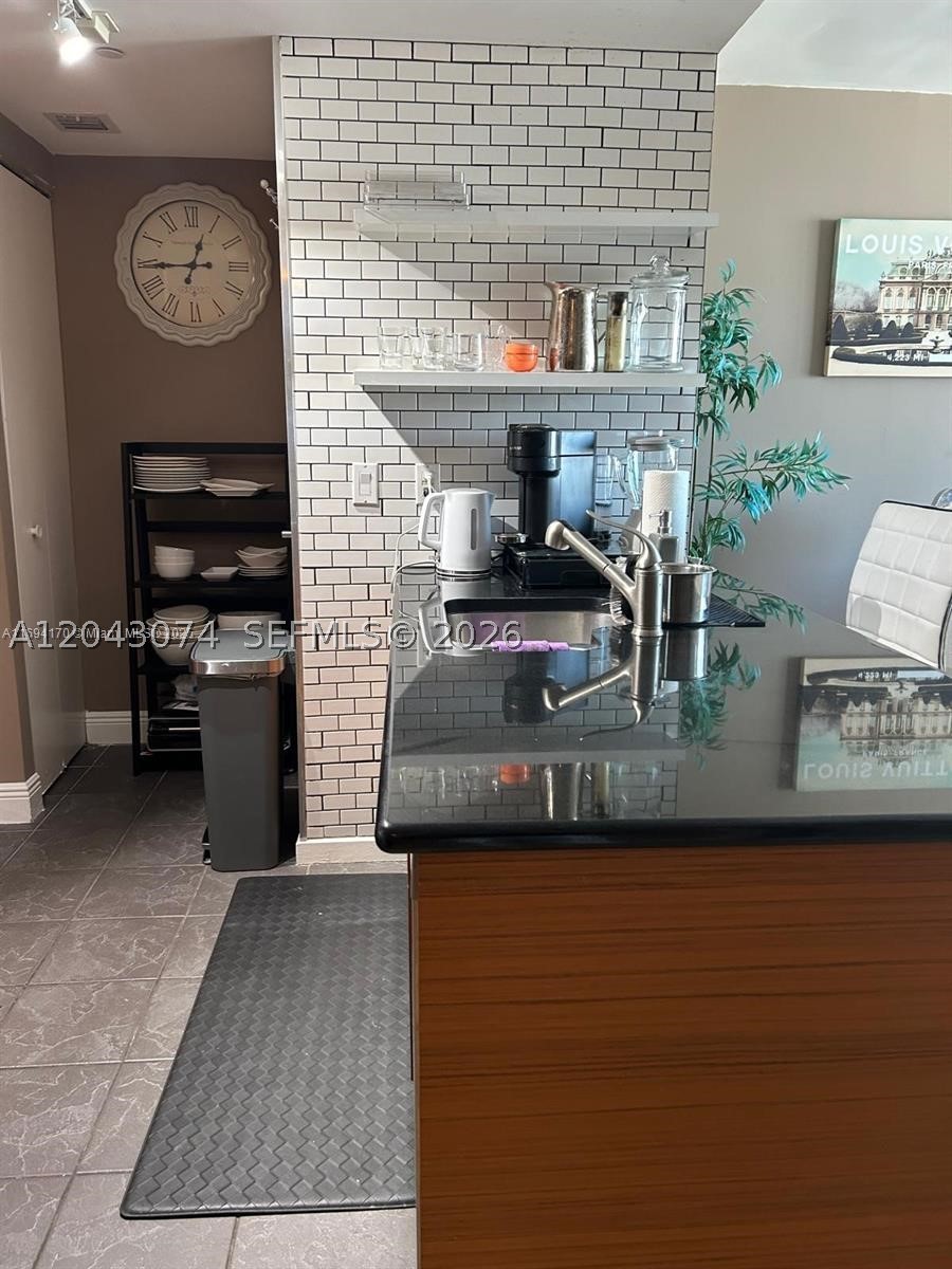 50 BISCAYNE CONDO - Residential Lease
