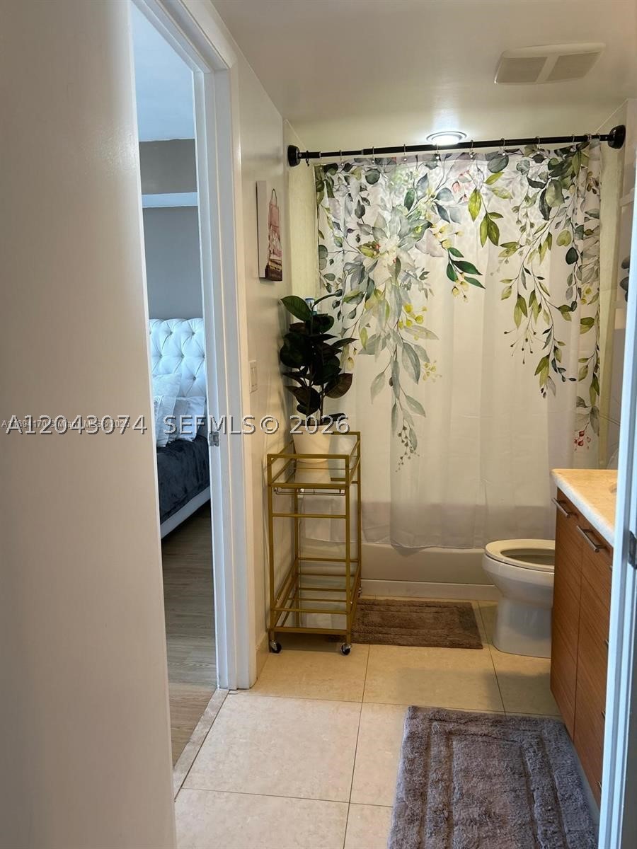 50 BISCAYNE CONDO - Residential Lease