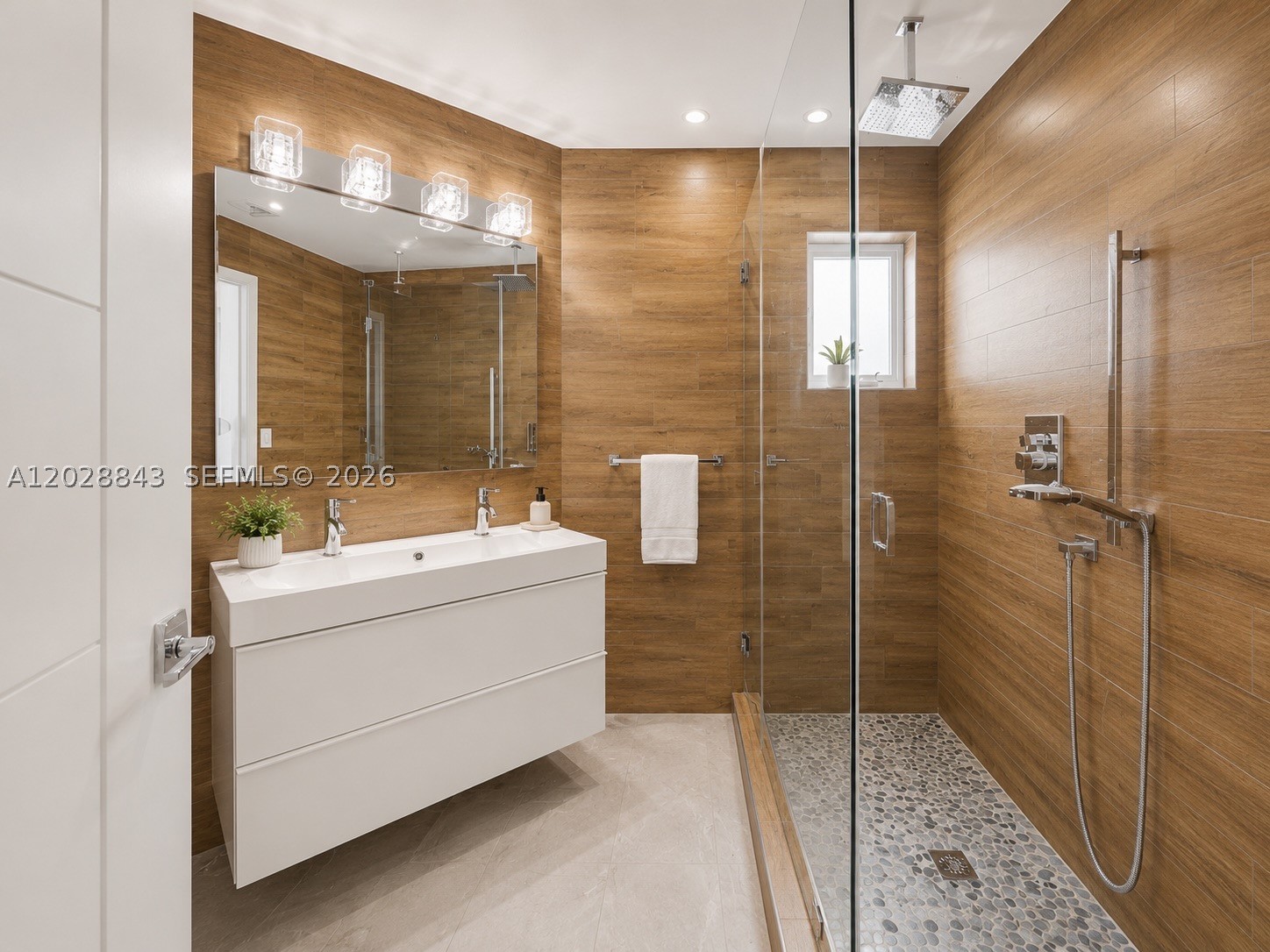 RIVER PARC ESTATES - Residential Lease