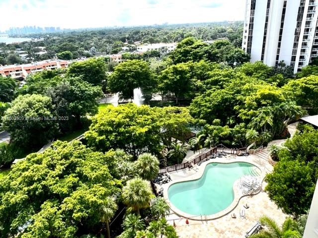 TOWERS OF QUAYSIDE CONDO - Residential Lease