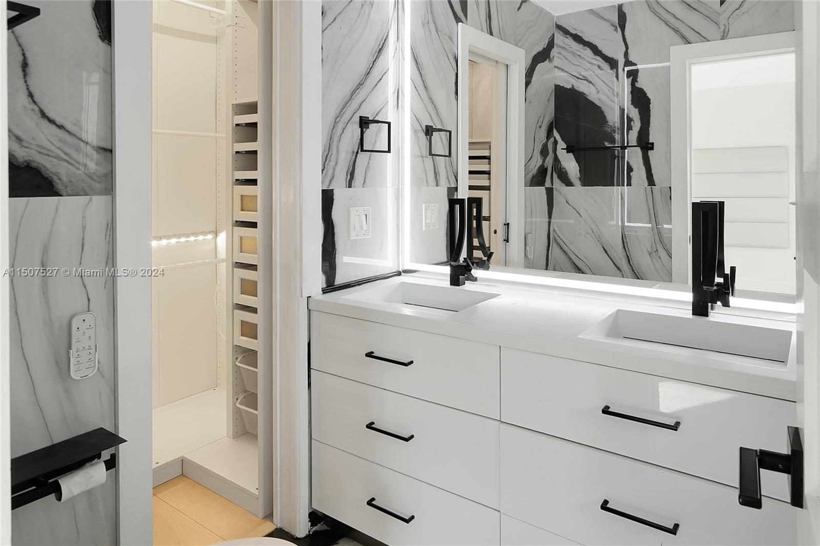 KENLAND HOMES - Residential