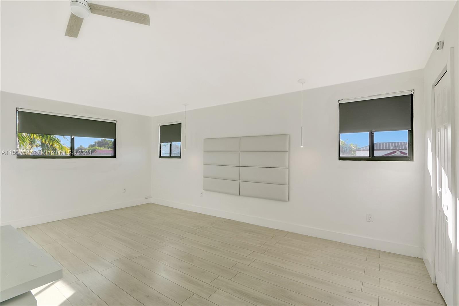 KENLAND HOMES - Residential
