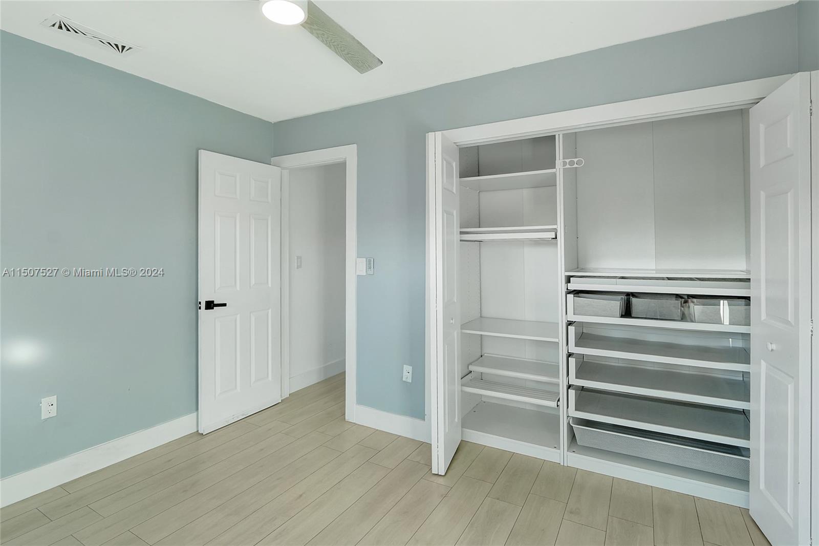 KENLAND HOMES - Residential