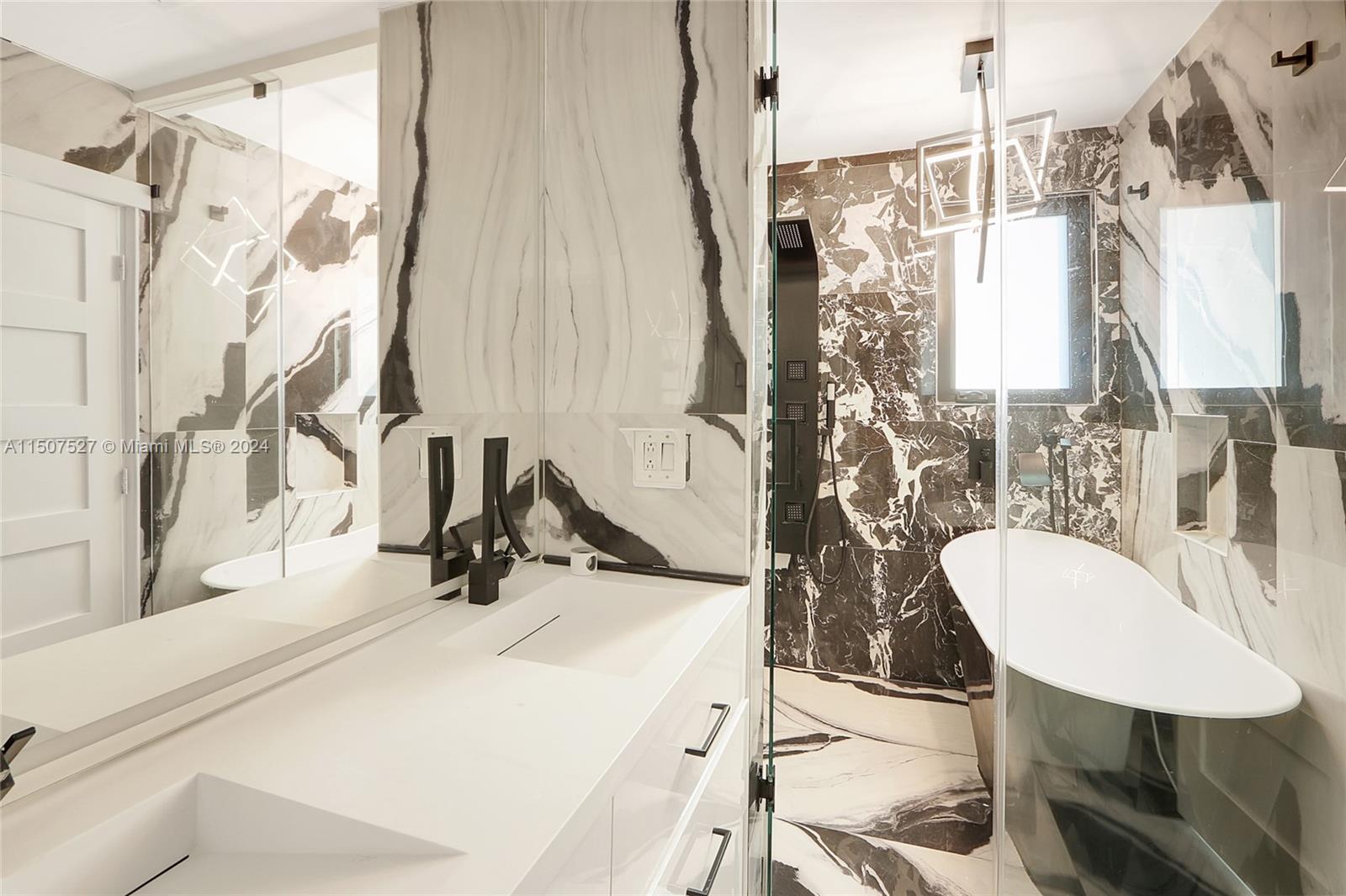 KENLAND HOMES - Residential