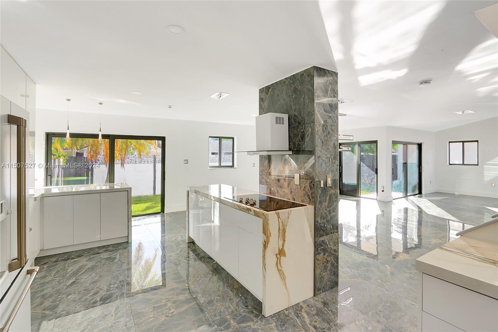 KENLAND HOMES - Residential