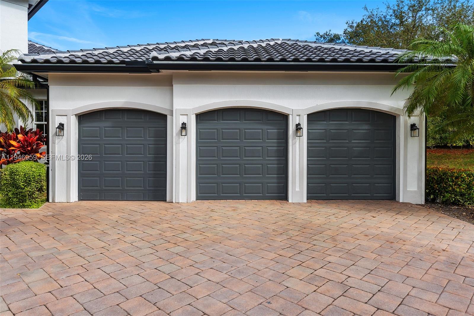 KAPOK GROVE ESTATES - Residential